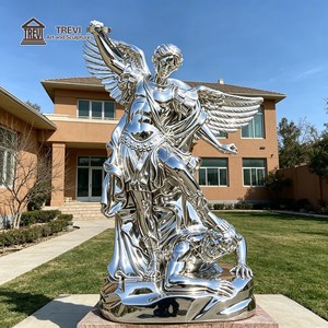 Statue de Saint Michel en acier inoxydable miroir grandeur nature TREVI |   Sculpture de l'archange vainquant Satan pour l'église et le jardin - Product Image 2