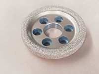 Disque de meulage diamanté haute dureté 180 mm, diamants frittés brasés sous vide, OEM, épaisseur 3,0 mm pour le meulage du fonte grise