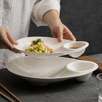 Assiette à raviolis en céramique avec compartiment à sauce intégré, plat de service individuel divisé pour fruits de mer et sushis, en porcelaine, 10/12 pouces, durable