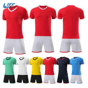 Camiseta Clásica de Argentina Personalizada Blanca de Manga Corta para Verano con Insignia, Número y Nombre, Diseño Gratuito - Product Image 1