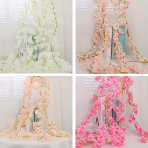 Tiras de flores de cerezo artificiales, decoraciones florales románticas para techos de bodas, decoración interior en rosa claro, blanco y rosa piel. - Product Image 5