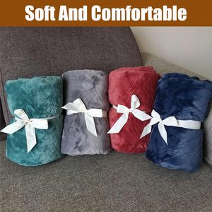 Manta de Lana Tejida Personalizada - Manta de Franela de Lujo para Uso en las Cuatro Estaciones en el Sofá y la Cama - Product Image 2