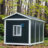Maison conteneur mobile mini préfabriquée démontable 20 pieds en panneaux sandwich d'acier avec toit incliné respirant pour hôtel, atelier, salle de bain