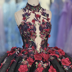 Vestido de Fiesta de Quinceañera Dy1250 Negro de Gasa con Escote Corazón, Apliques Florales de Encaje y Cintura Natural - Product Image 2