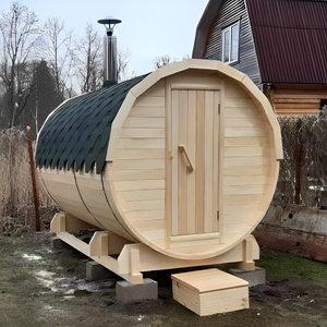 Sauna cylindrique en cèdre avec structure de couleur claire et reflets doux, ne brillant pas éblouissantement même au milieu de l'été - Product Image 4