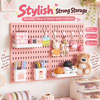Organisateur mural en panneau perforé rose avec crochets, étagère de rangement, porte-stylos pour bureau, accessoires de papeterie.