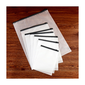 Matte Frosted Trắng Hộ Gia Đình Túi Nhựa Với Dây Kéo Màu Đen T-Shirt Zip Con Dấu Ziplock Cho Quần Áo & Ô Bao Bì - Product Image 1