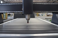 Machine de gravure CNC multifonctionnelle 1530 haute vitesse avec moteur/boîte de vitesses RichAuto pour le travail du bois et la publicité