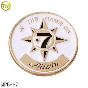 Chất Lượng Tốt Kim Loại Lưu Niệm Men Pin Huy Hiệu Vòng Hình Dạng Biểu Tượng Dập Nổi Thẻ Thời Trang Nam Châm Tên Nhãn - Product Image 4