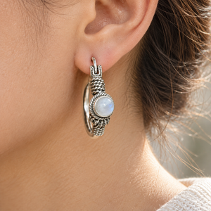 Boucles d'oreilles créoles perlées pour femmes, design minimaliste, bijoux de mode uniques pour le quotidien - Product Image 2
