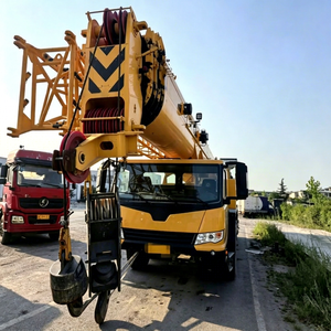 Grue mobile jaune QY80K5D_5, équipement de levage télescopique, hauteur de levage 63,9 m, double pompe, moteur à engrenages, roulement de charge - Product Image 1