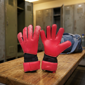 Gants de gardien de but en mousse de latex allemande de haute qualité, personnalisés en PU, avec protection des doigts et fonctionnalités de protection des doigts enroulés, pour entraînement unisexe. - Product Image 3