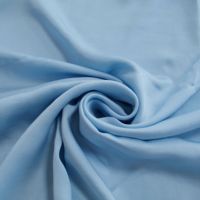 Tissu en soie lavée au sable, à l'éclat doux et au tombé fluide, soie de mûrier grade 6A, satin pour chemise et robe haute couture