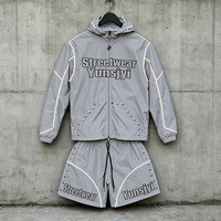 Setelan Olahraga Musim Panas Nylon Custom OEM YSJY, Jaket Zip & Celana Pendek, Detail Kontras, Windbreaker, untuk Pria