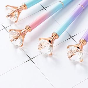 Stylo bille en cristal diamanté avec logo personnalisé - Cadeau de bureau en métal haut de gamme pour les promotions et les événements - Product Image 2