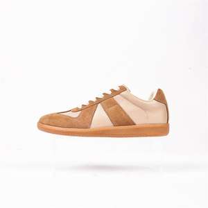 รองเท้าผ้าใบส้นเตี้ยหนังสีขาวสไตล์วินเทจของฮ่องกงรองเท้ากีฬาสำหรับเดินลำลองทุกฤดูดีไซน์ใหม่สำหรับผู้ชายผู้หญิง - Product Image 6