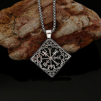 Vente en gros personnalisée Viking Nordic Rune Amulette Pendentif Vintage en acier inoxydable Collier pour hommes Bijoux