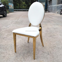 Chaises de location les plus glamour et empilables Chaise Arabella en or de luxe ultime Chaise de banquet de mariage à louer à bord doré