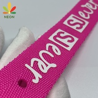 Étiquette de vêtement tissée personnalisée en textile lavable, imprimée en soie, avec logo de marque et taille, pliée sur les extrémités, haute densité