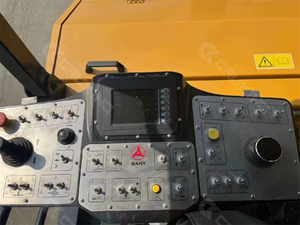 Paveuse à béton asphalte SAP45C-8S, largeur de pavage 4,5 m et épaisseur 250 mm, à vendre à bon <span class=keywords><strong>prix</strong></span> - Product Image 4