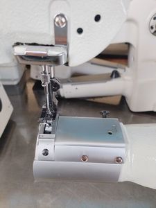 JUKKY 8B Machines à coudre industrielles à point noué, à une <span class=keywords><strong>aiguille</strong></span>, avec table, <span class=keywords><strong>pour</strong></span> la confection du <span class=keywords><strong>cuir</strong></span> - Product Image 3