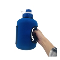 Bouteille d'eau de demi-gallon 2,2 L avec paille 74oz grande bouteille d'eau de gymnastique avec manchon de stockage