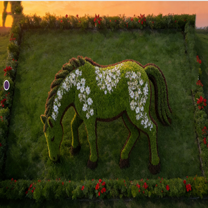 Sculpture de cheval en verdure artificielle, topiaire florale personnalisable pour jardin extérieur, centre commercial, décoration de l'année du cheval - Product Image 5
