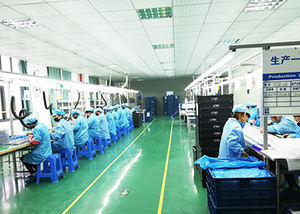 Relojes de mesa de escritorio inteligentes de diseño moderno para <span class=keywords><strong>iPhone</strong></span> Función de carga inalámbrica rápida <span class=keywords><strong>Snooze</strong></span> Hecho de plástico - Product Image 3