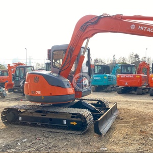 Potente motore Hitachi EX75 escavatore cingolato idraulico per macchine di seconda mano per uso domestico escavatore usato da 7 tonnellate - Product Image 3