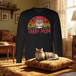 T-shirt retrò a maniche lunghe Tabby Cat Mom per gli amanti dei gatti - Product Image 3