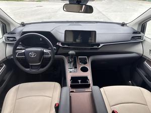 Para Sienna Business Van Modelo 2022 2.5L Híbrido Automático Asientos de Cuero Interior Claro Volante a la Izquierda Edición Confort - Product Image 3