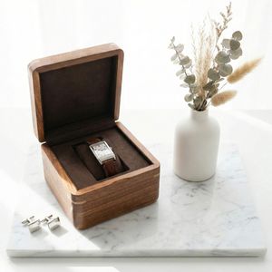 صندوق ساعة فاخر مصنوع يدويًا من خشب الجوز المزخرف - علبة عرض وتخزين لساعة واحدة - Product Image 3