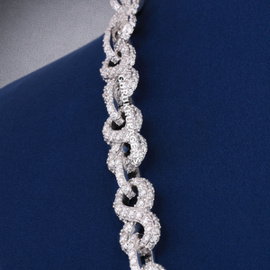 Cadena Cubana de Diamantes VVS1 Infinity Link, Plata de Ley 925, Chapada en Plata, Joyería de Lujo, Regalo de San Valentín o Boda, RATAN JEWELS - Product Image 4