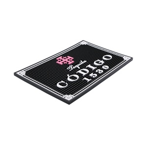 Tapis de comptoir de bar en PVC en silicone avec logo en relief 3D Tapis d'égouttement lavable pour club et bar Tapis de bière en caoutchouc pour club et bar - Product Image 4