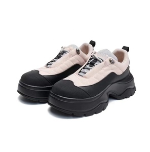 2024 printemps nouveaux hommes chaussures de sport grande taille semelles épaisses respirant blanc <span class=keywords><strong>planche</strong></span> à <span class=keywords><strong>pain</strong></span> plate-forme chaussures de marche doux pour hommes femmes - Product Image 4