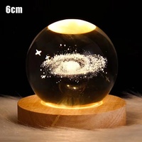 Lampe de table moderne en cristal en forme de planète avec base en bois, veilleuse USB DC pour la décoration de chambre d'enfant