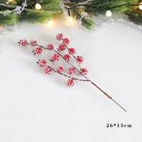 Rangkaian Bunga Daun Hijau PE Dekorasi Natal Aksesoris Hiasan Pohon Natal Buah Merah Besar