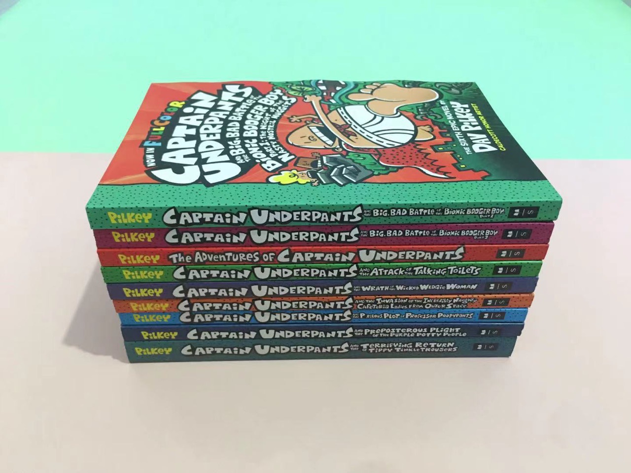 新品 Captain Underpants 14冊セット英語絵本　洋書　音声あり 新品 Captain Underpants 14冊セット英語絵本 洋書 音声あり