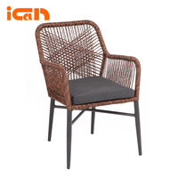 Meubles d'extérieur de luxe, chaises modernes en rotin avec coussin, chaises de restaurant, chaises de bistrot tissées, chaises d'hôtel