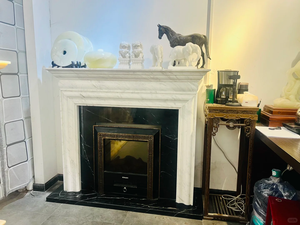 Cheminée à gaz autoportante moderne de designer, faite à la main, avec <span class=keywords><strong>insert</strong></span> en marbre <span class=keywords><strong>pour</strong></span> salon intérieur - Product Image 2