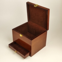 Boîte à bijoux en bois brillant avec doublure en velours, logo personnalisé, quincaillerie dorée, design tiroir, boîte cadeau pour le rangement des boucles d'oreilles, colliers, bagues et bracelets