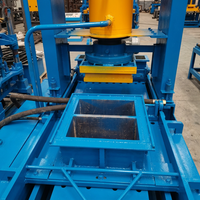Ligne de production automatique de briques en plastique, machine de formage de blocs en poudre de plastique et de ciment pour les usines de matériaux de construction
