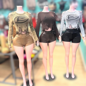 Bộ đồ nữ thời trang mùa xuân hè hai mảnh phong cách đường phố, áo len đan móc lỗ và quần short PU, bộ đồ hai mảnh nữ - Product Image 1