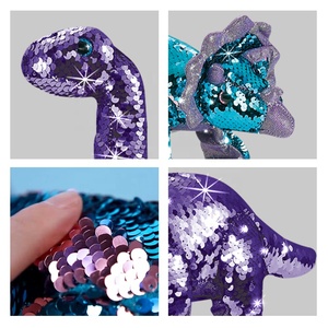 Peluche de <span class=keywords><strong>Triceratops</strong></span> con lentejuelas para niños, con Control remoto animales de peluche, Reversible, juguete de dinosaurio - Product Image 4