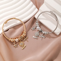 Bracelet jonc ouvert en acier inoxydable avec breloque papillon émaillée, perle et pendentif papillon coloré, réglable, bijoux de mode pour femme