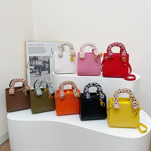 Thời trang của phụ nữ cao cấp Khăn lụa dệt tay cầm Túi Crossbody, phụ nữ đi ra khỏi các phụ kiện không thể thiếu - Product Image 1