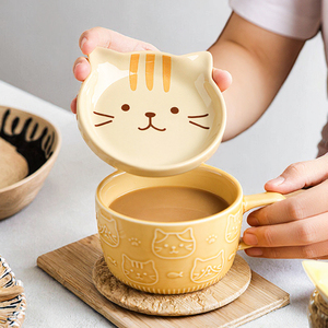 Nouvelle tasse à <span class=keywords><strong>café</strong></span> créative en céramique gaufrée avec chat mignon en vente en gros tasse à lait peinte à la main personnalisée cadeau de thé tasse en porcelaine avec couvercle - Product Image 1