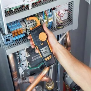 Pinza Amperimétrica Original Modelo 770-1 con Pantalla LCD, Corriente Nominal de 400A, Precisión del 0.8%, Rango de Voltaje de 1.0mV-600V, -15°C +60°C - Product Image 2