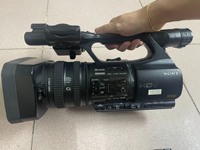 Kamera Video Sony PMW-Z7C Bekas dengan Zoom Optik 14x dan Resolusi Full HD