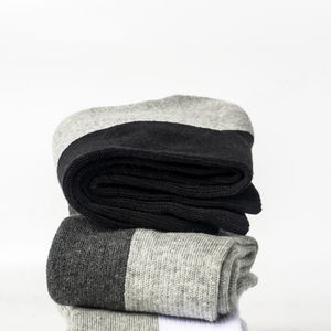 2024 vente chaude longue Absorption des chocs chaussettes de sport Logo personnalisé chaussettes haute qualité coton chaussettes hommes - Product Image 3